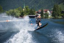 Kaiserwinkl Urlaub Aktivitaeten Wasserskifahren